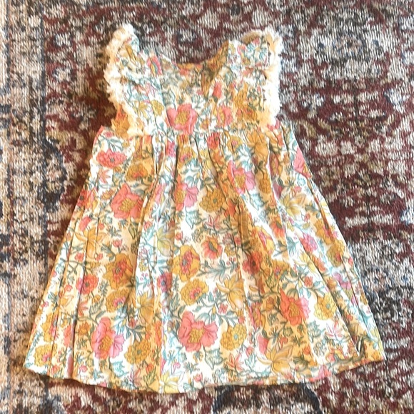 NEW LAST ONE!!! Girls dress size 2-3. Floral dress lace detailing on sleeve - Picture 2 of 4